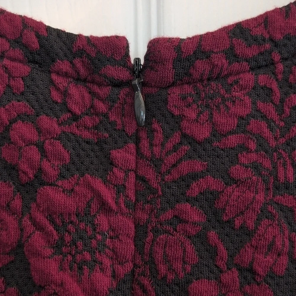 Loft Size 2 Petite Maroon & Black Floral Dress - Picture 11 of 11